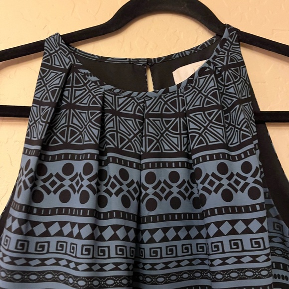 Ann Taylor LOFT Slate Blue & Black Geometric Print Shift Dress w/Scalloped Hem - Picture 3 of 15